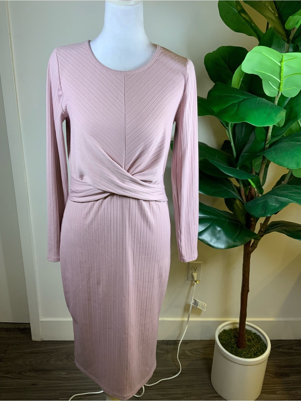 Long Sleeve Twist Front Midi Dress in Dusty Pink